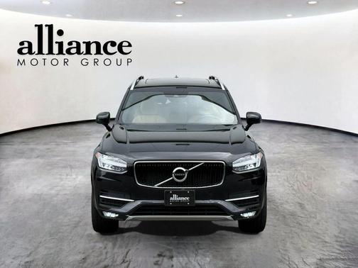 Onyx Black Metallic 2019 Volvo XC90 T6 Momentum