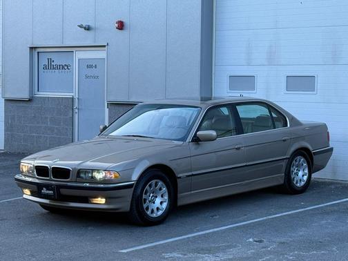 2001 BMW 740 740iL Sedan 4D
