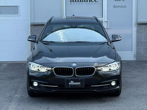 2019 BMW 330 xDrive