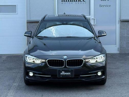 2019 BMW 330 xDrive