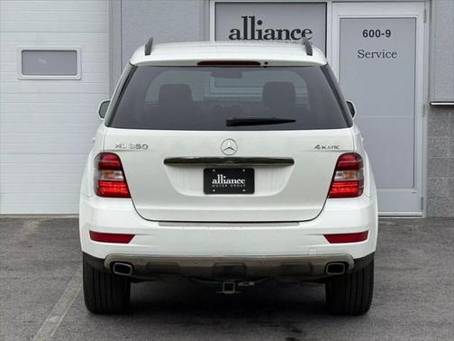 2010 Mercedes-Benz M-Class 4MATIC