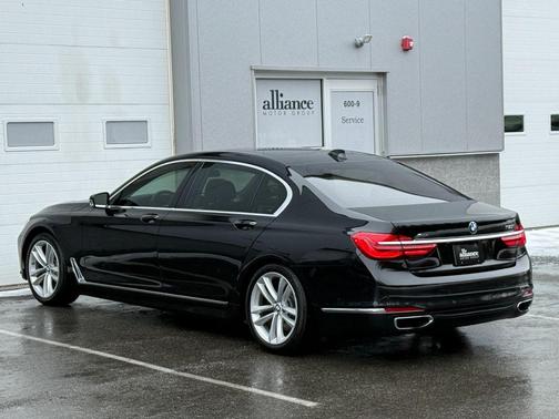 2016 BMW 750 i xDrive