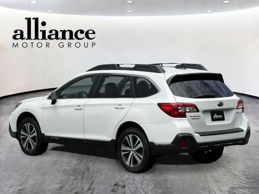 Crystal White Pearl 2019 Subaru Outback 2.5i Limited