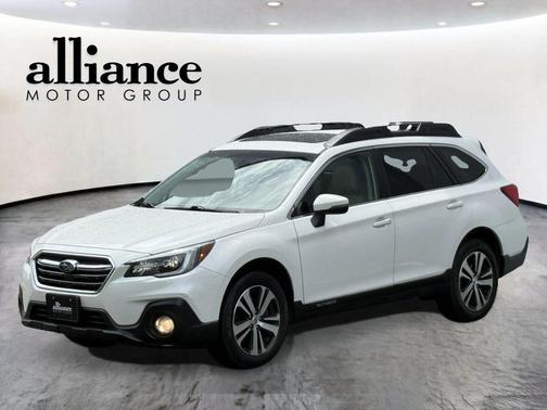 Crystal White Pearl 2019 Subaru Outback 2.5i Limited
