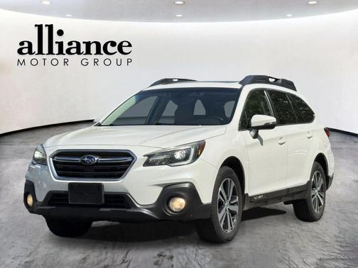 Crystal White Pearl 2019 Subaru Outback 2.5i Limited