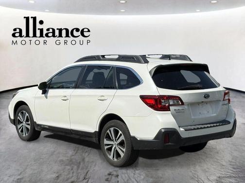 Crystal White Pearl 2019 Subaru Outback 2.5i Limited