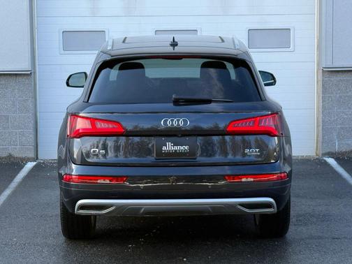 2018 Audi Q5 2.0T Tech Premium