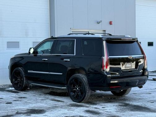 2017 Cadillac Escalade Luxury