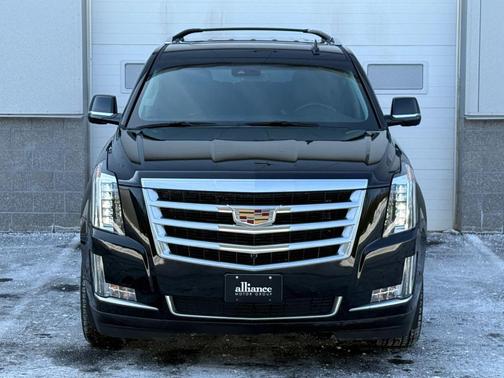 2017 Cadillac Escalade Luxury