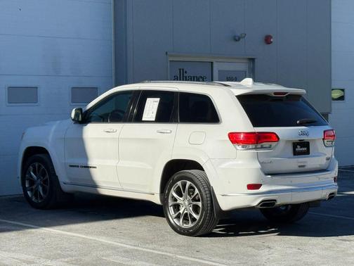 2019 Jeep Grand Cherokee Summit