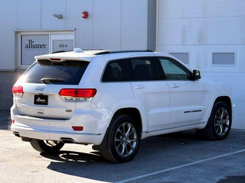 2019 Jeep Grand Cherokee Summit