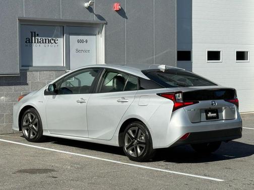 2020 Toyota Prius XLE