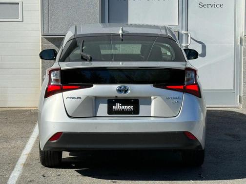 2020 Toyota Prius XLE