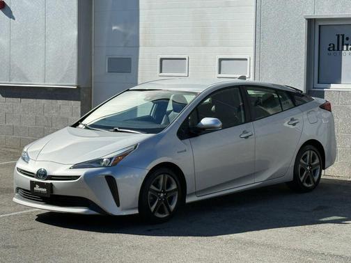 2020 Toyota Prius XLE