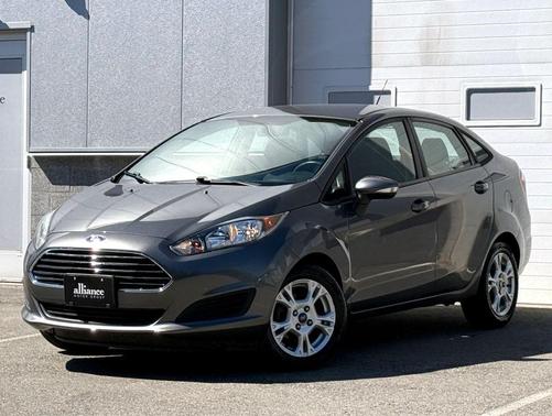 Storm Gray Metallic 2014 Ford Fiesta SE