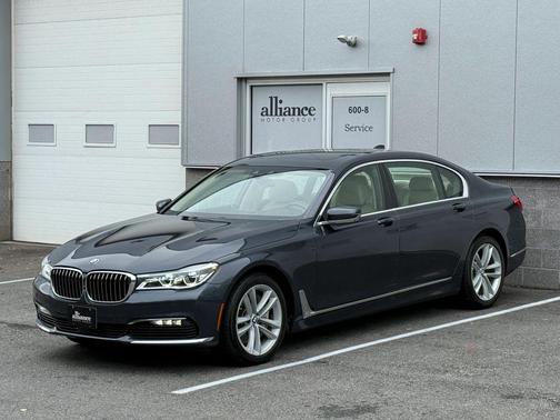 2017 BMW 750 i xDrive