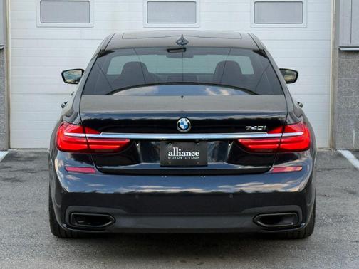 2016 BMW 740 740i Sedan 4D
