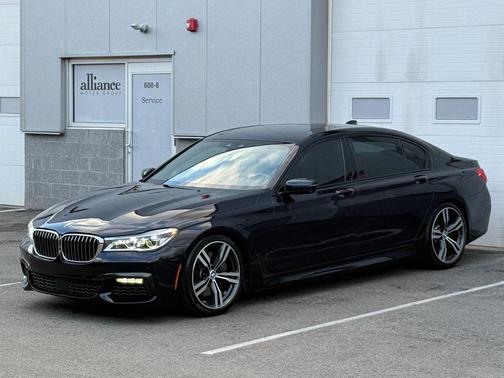 2016 BMW 740 740i Sedan 4D