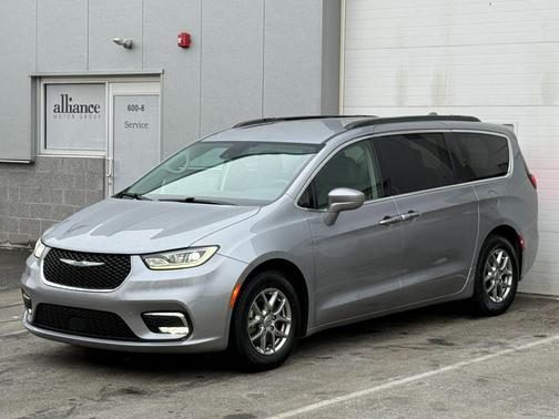 2021 Chrysler Pacifica Touring