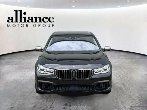 Black 2018 BMW M760 xDrive