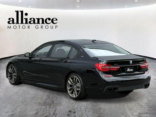 Black 2018 BMW M760 xDrive