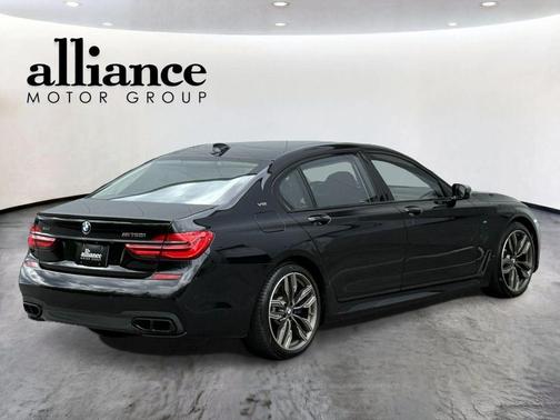 Black 2018 BMW M760 xDrive