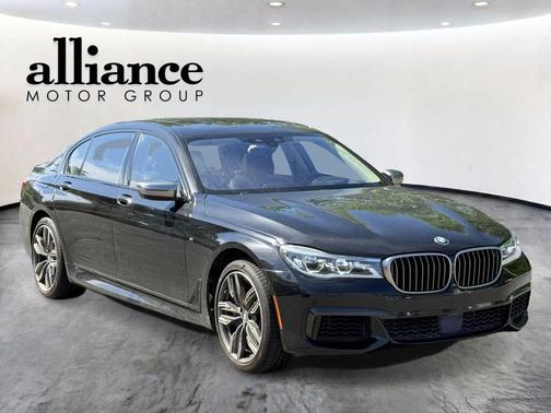 Black 2018 BMW M760 xDrive