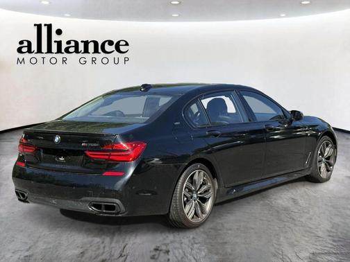 Black 2018 BMW M760 xDrive