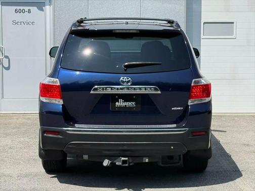 2012 Toyota Highlander SE