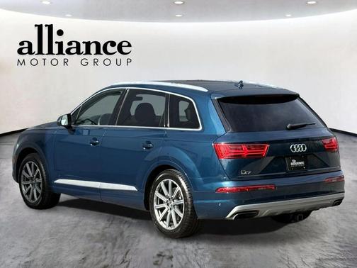 Blue 2019 Audi Q7 55 Premium Plus