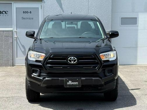 2016 Toyota Tacoma SR