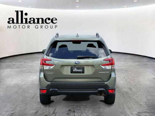 Jasper Green Metallic 2019 Subaru Forester Sport