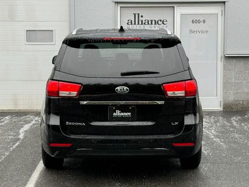 2018 Kia Sedona LX