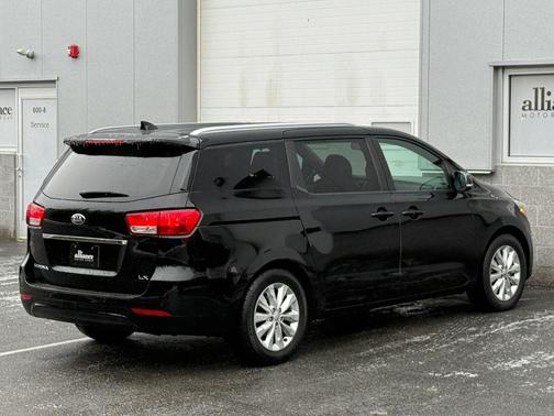 2018 Kia Sedona LX