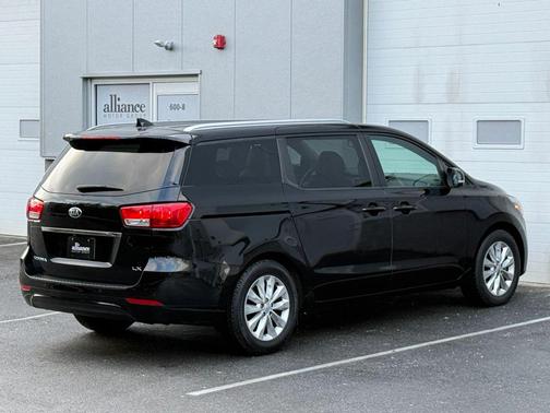2018 Kia Sedona LX
