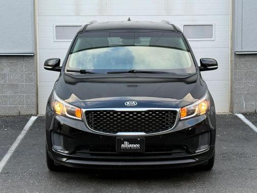 2018 Kia Sedona LX