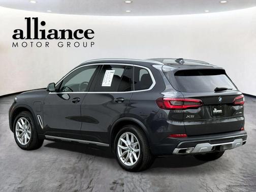 Gray 2021 BMW X5 PHEV xDrive45e