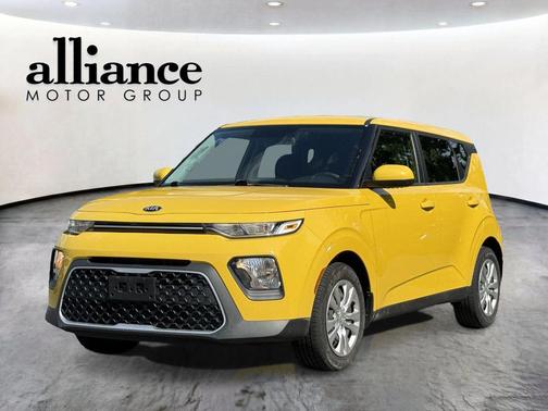 Solar Yellow 2020 Kia Soul LX