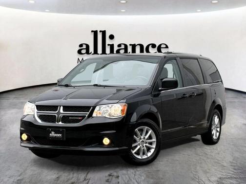 Black Onyx Crystal Pearlcoat 2019 Dodge Grand Caravan SXT