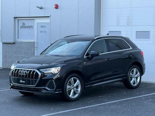 2019 Audi Q3 2.0T S line Premium Plus