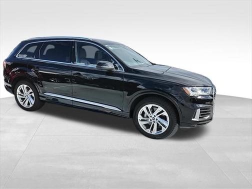 2023 Audi Q7 Premium 55 TFSI quattro Tiptronic