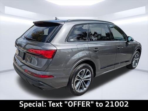 2025 Audi Q7 Premium 45 TFSI quattro Tiptronic