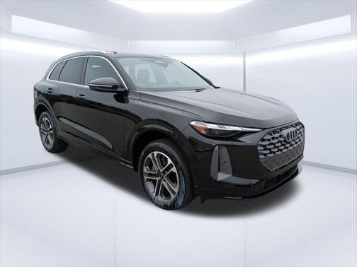 2025 Audi Q5 Premium TFSI quattro S tronic