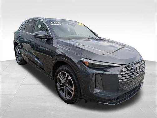 2025 Audi Q5 Premium Plus TFSI quattro S tronic