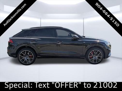 2022 Audi Q8 Premium Plus 55 TFSI quattro Tiptronic