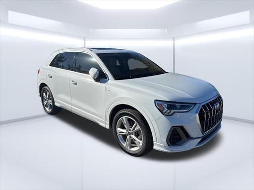 2023 Audi Q3 Premium Plus 45 TFSI S line quattro Tiptronic