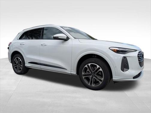 2025 Audi Q5 Premium Plus TFSI quattro S tronic