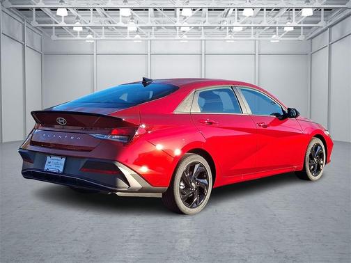 2026 Hyundai ELANTRA Sport