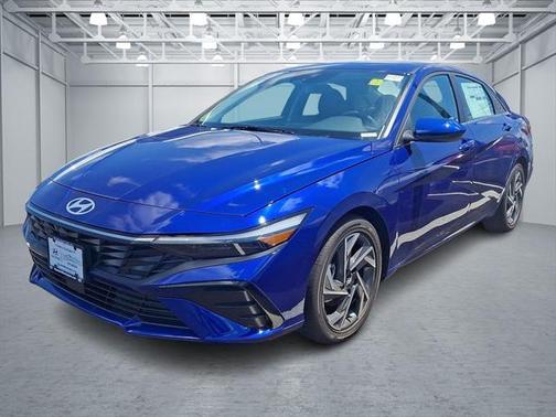 2025 Hyundai ELANTRA SEL