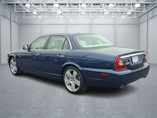 2008 Jaguar XJ Base